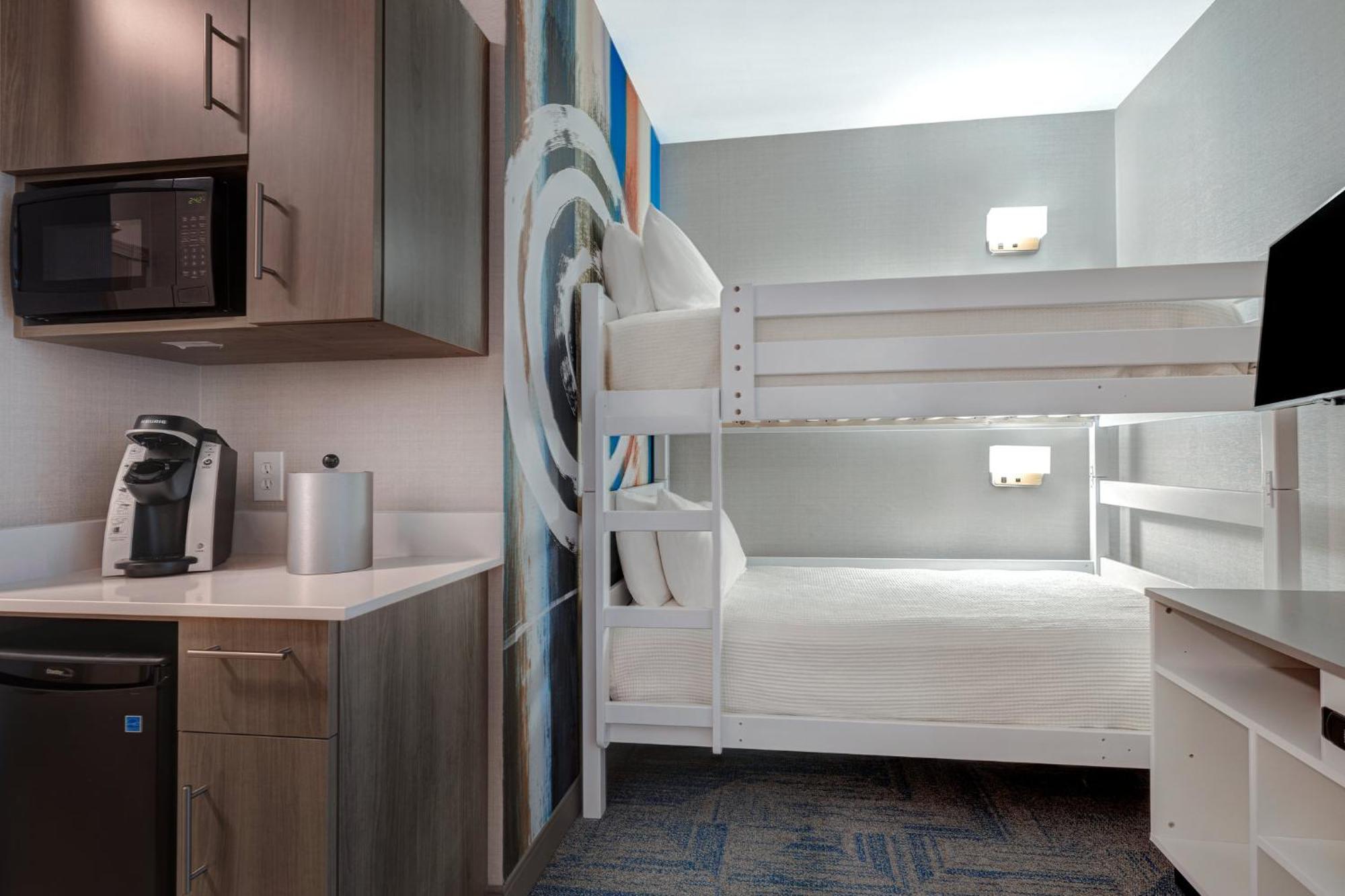 Hotel Express & By Ihg